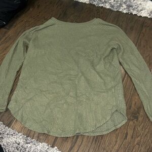 Green American Eagle comfy long sleeve